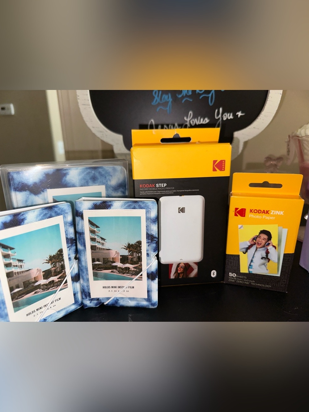 Kodak Step Instant Mobile Photo Printer PLUS 3 photo albums & 1 pack film!